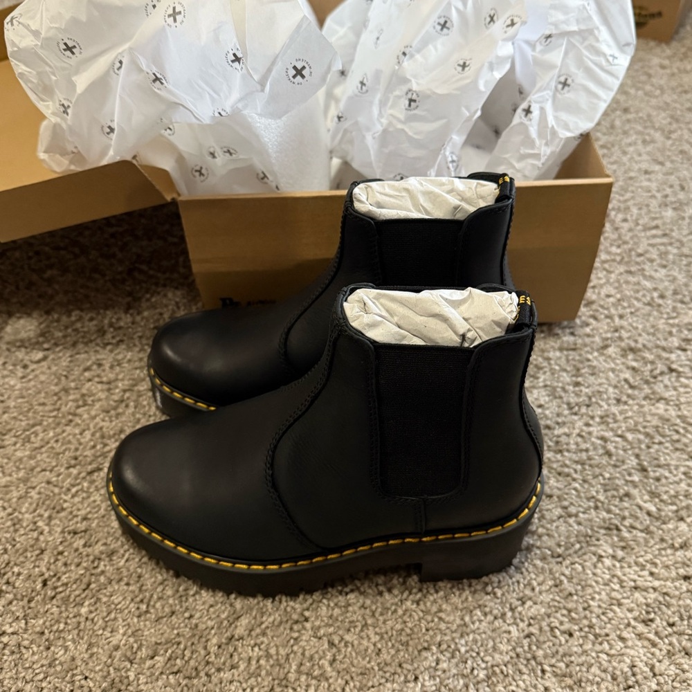 Dr. Martens Women's Rometty Chelsea Boot, Black Burnished Wyoming, 5